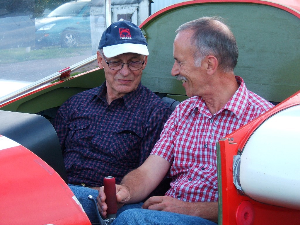 Sitzprobe im Cockpit.