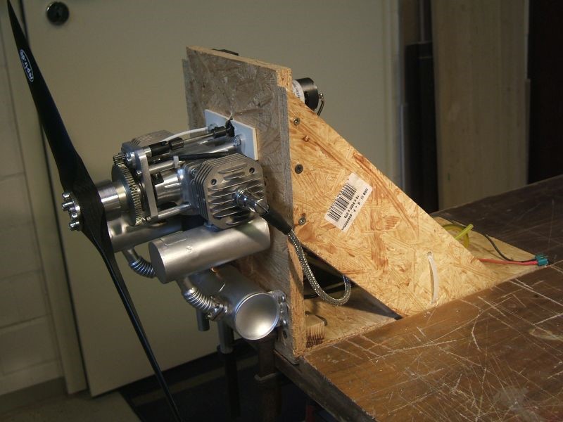 Der Motor auf dem Teststand